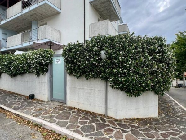 appartamento in vendita a Montesilvano in zona Villa Carmine