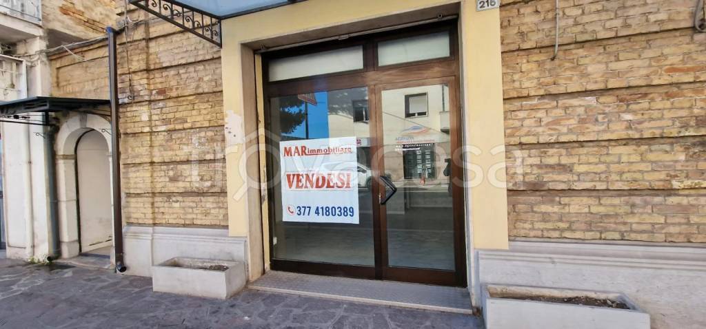 negozio in vendita a Montesilvano