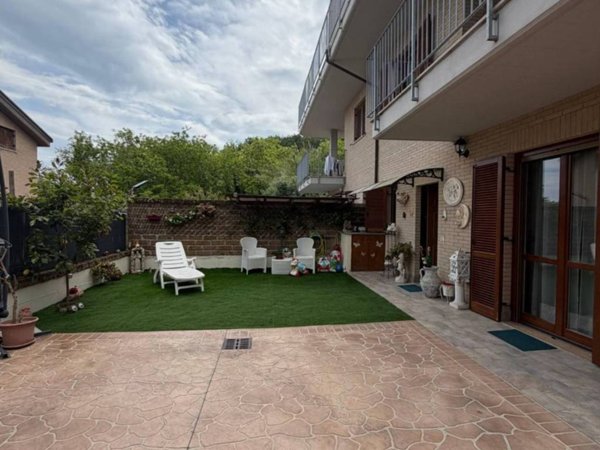casa indipendente in vendita a Montesilvano in zona Montesilvano Colle