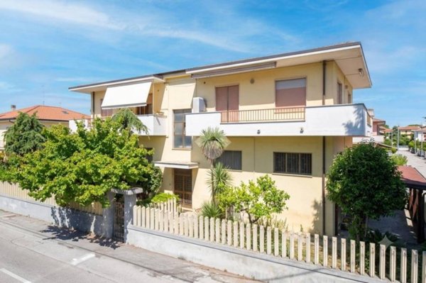 casa indipendente in vendita a Montesilvano