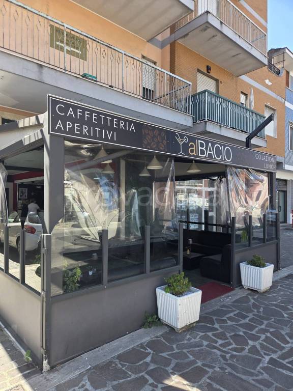 negozio in vendita a Montesilvano