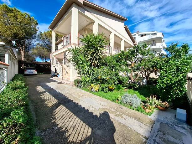 casa indipendente in vendita a Montesilvano