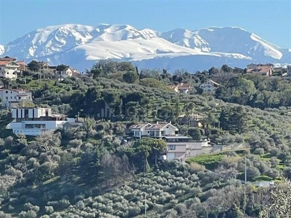 appartamento in vendita a Montesilvano in zona Montesilvano Colle