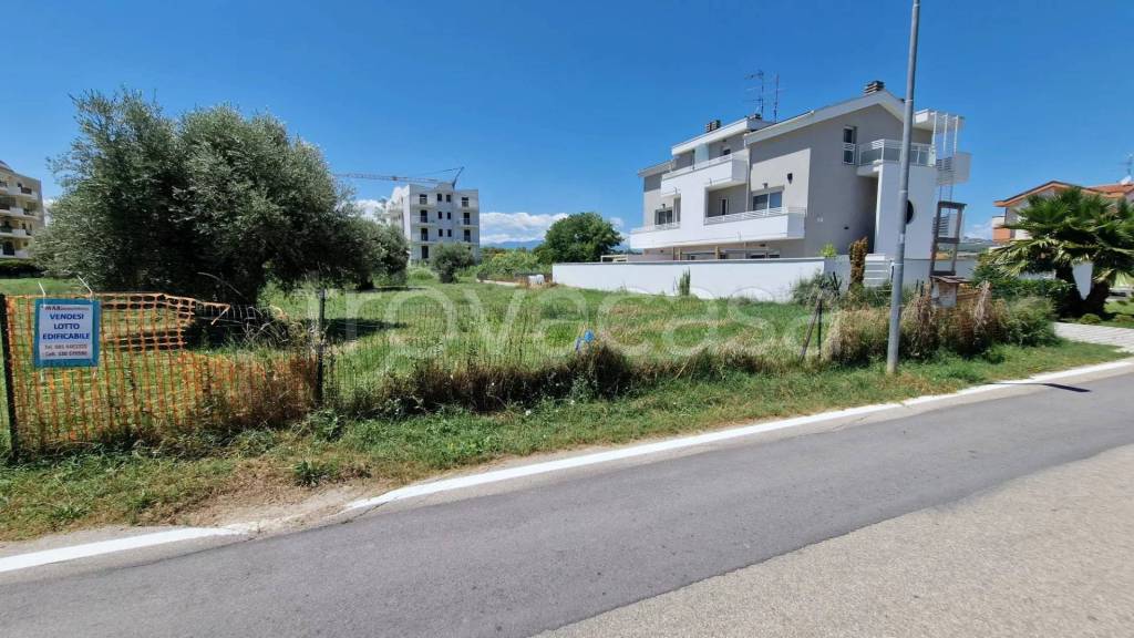 terreno edificabile in vendita a Montesilvano