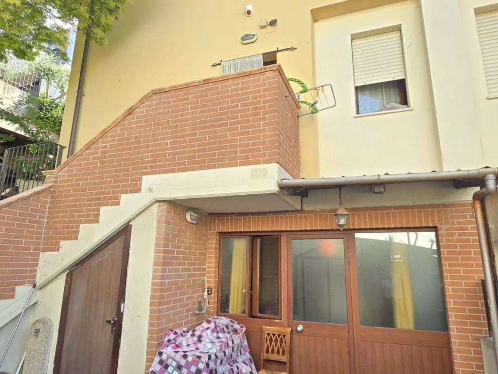 casa indipendente in vendita a Montesilvano