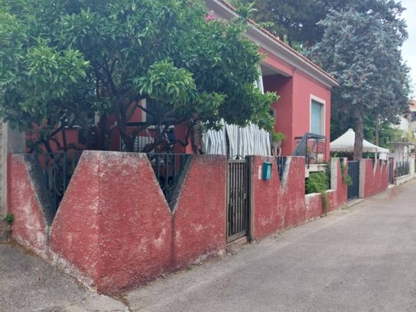 casa indipendente in vendita a Montesilvano in zona Montesilvano Marina