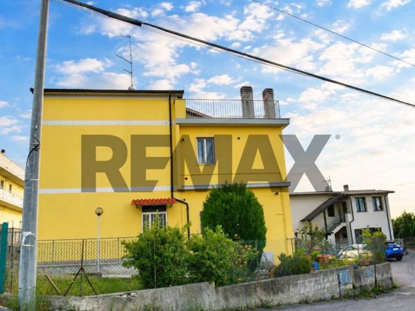 casa indipendente in vendita a Montesilvano in zona Case di Pietro