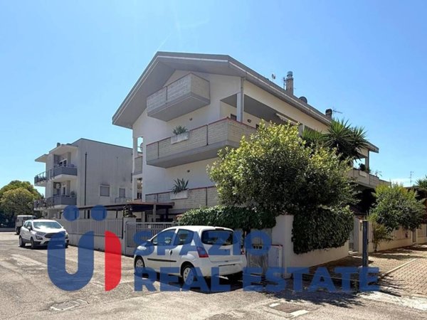 casa indipendente in vendita a Montesilvano