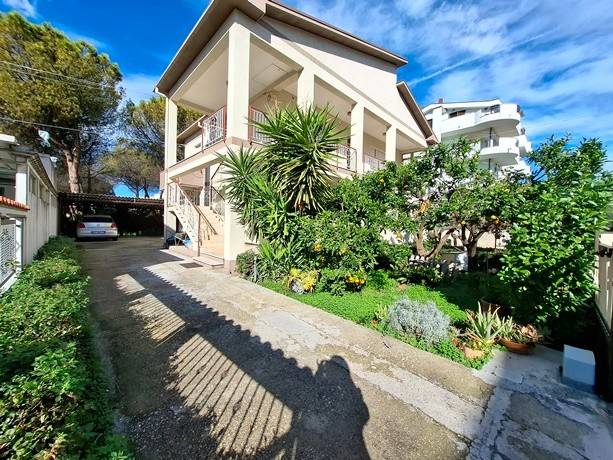 casa indipendente in vendita a Montesilvano