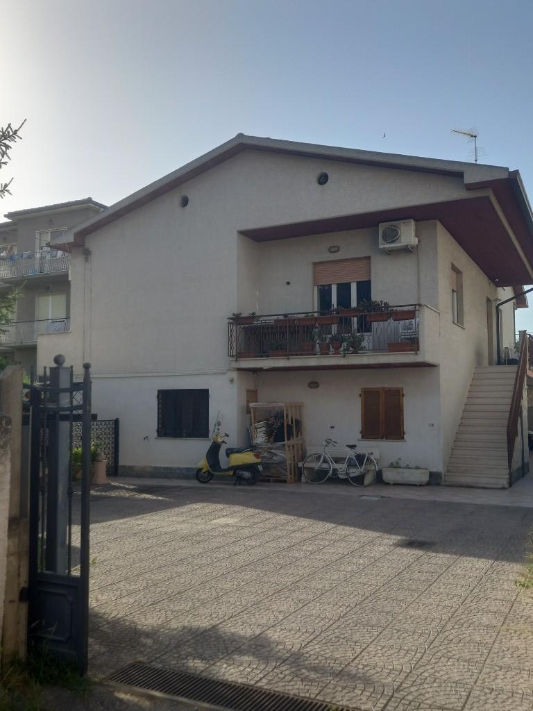 appartamento in vendita a Montesilvano in zona Villa Carmine