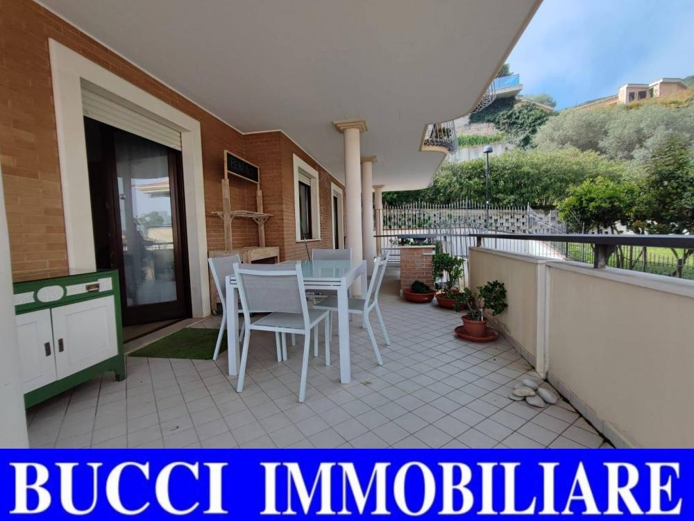 appartamento in vendita a Montesilvano in zona Villa Carmine
