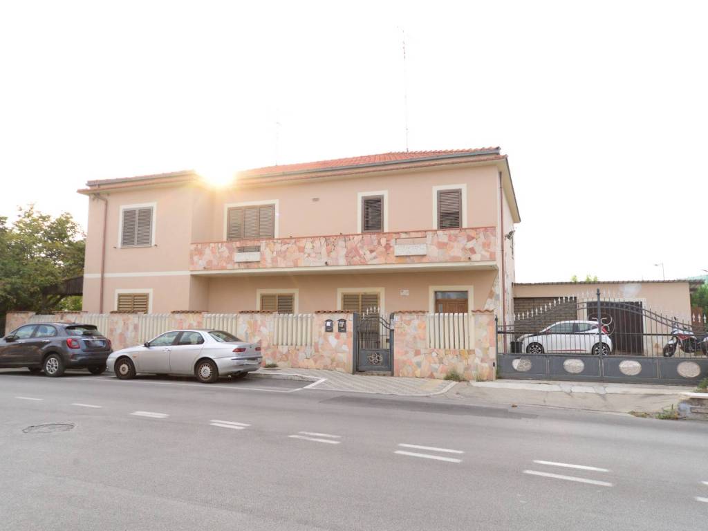 casa indipendente in vendita a Montesilvano in zona Villa Carmine