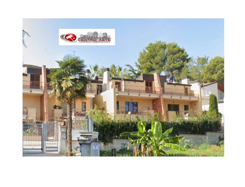 casa indipendente in vendita a Montesilvano in zona Montesilvano Colle