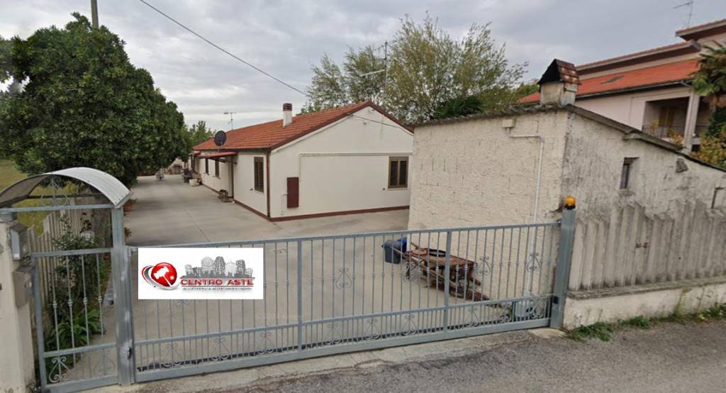 casa indipendente in vendita a Montesilvano