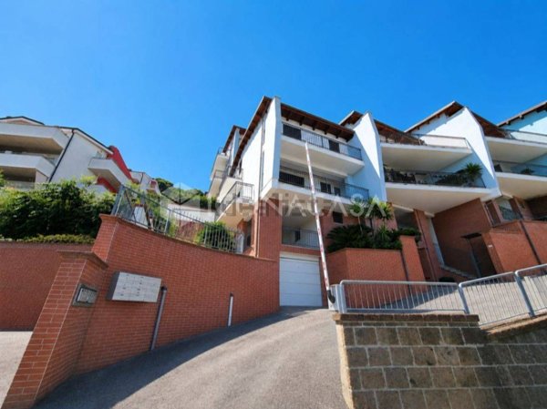 casa indipendente in vendita a Montesilvano in zona Montesilvano Colle