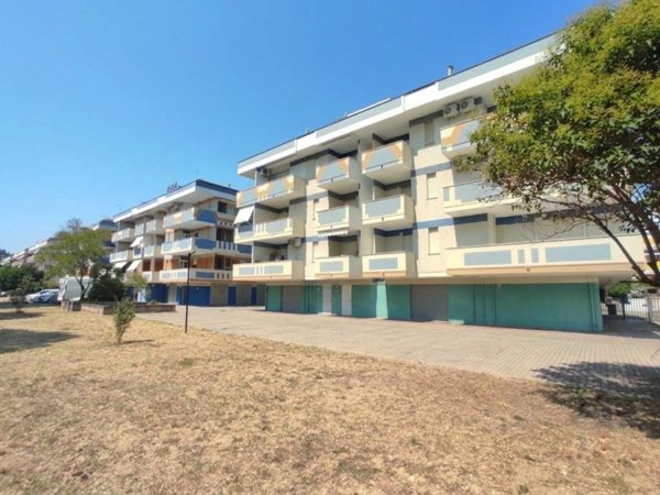 appartamento in vendita a Montesilvano in zona Montesilvano Marina