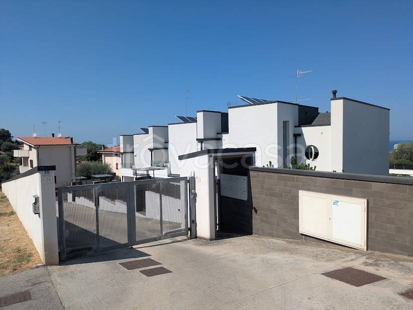 casa indipendente in vendita a Montesilvano