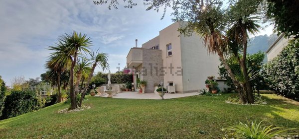 casa indipendente in vendita a Montesilvano in zona Montesilvano Colle