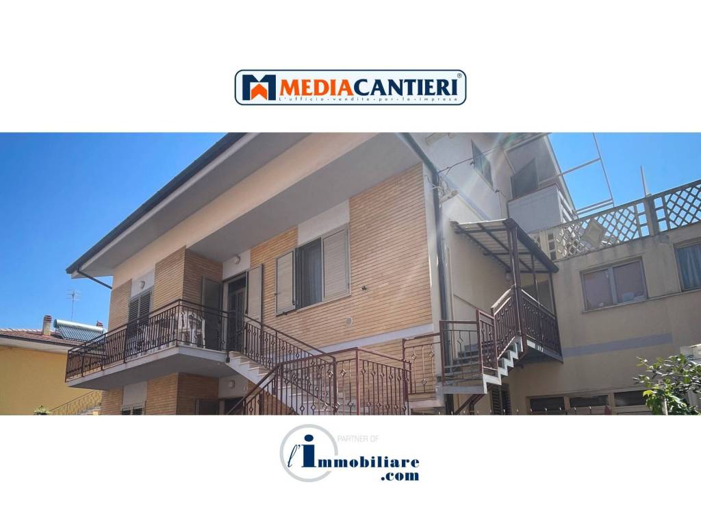 casa indipendente in vendita a Montesilvano in zona Montesilvano Marina