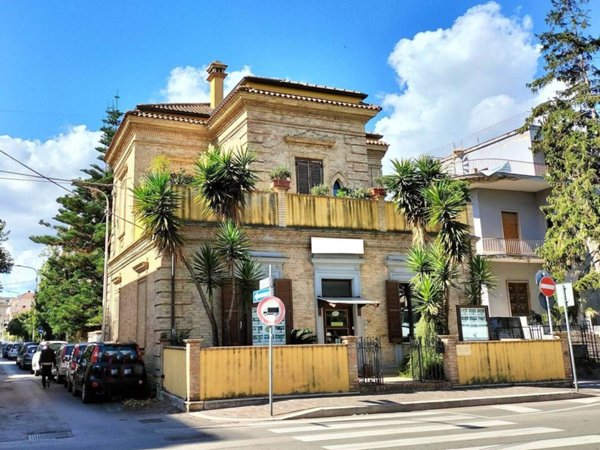 appartamento in vendita a Montesilvano in zona Villa Carmine