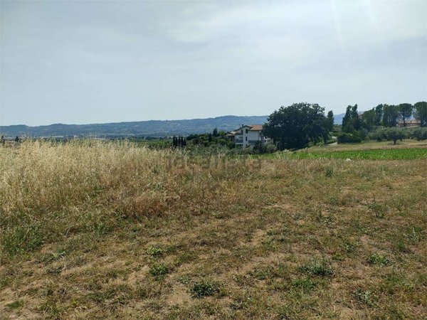terreno in vendita a Montesilvano in zona Montesilvano Colle