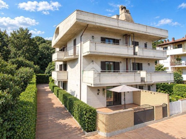 casa indipendente in vendita a Montesilvano in zona Villa Carmine