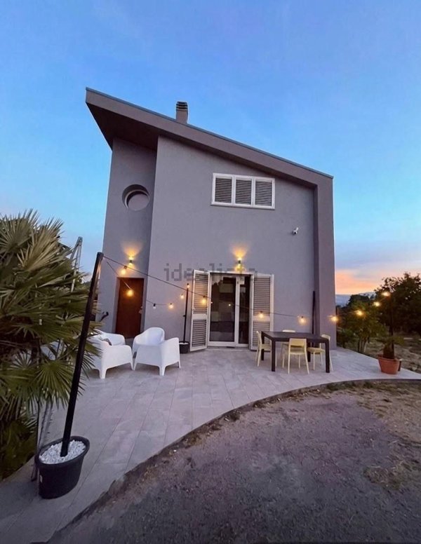 casa indipendente in vendita a Montesilvano in zona Montesilvano Colle