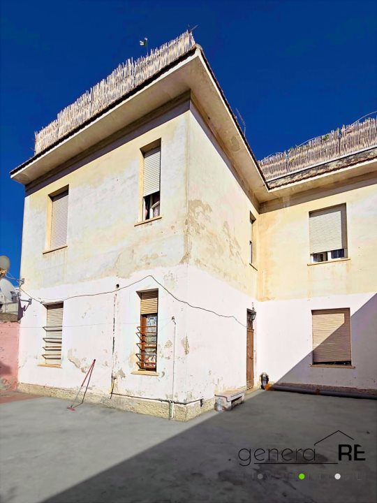 intera palazzina in vendita a Montesilvano in zona Villa Carmine