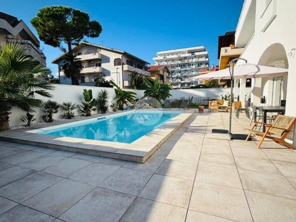 casa indipendente in vendita a Montesilvano in zona Montesilvano Marina