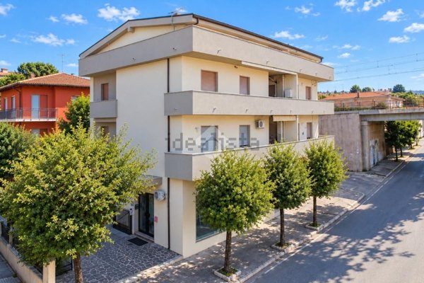appartamento in vendita a Montesilvano in zona Montesilvano Marina