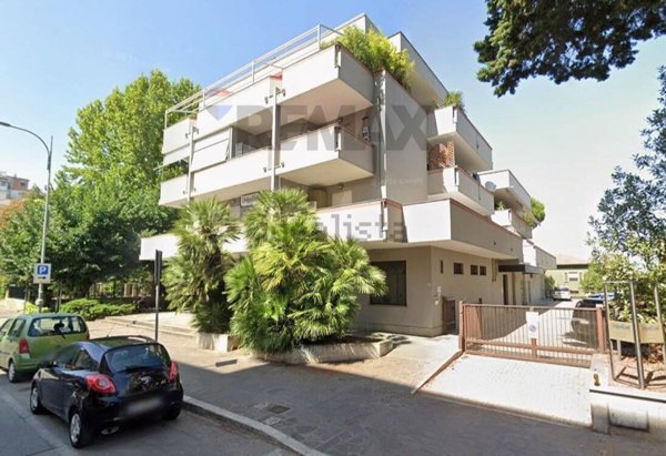 locale di sgombero in vendita a Montesilvano in zona Villa Carmine