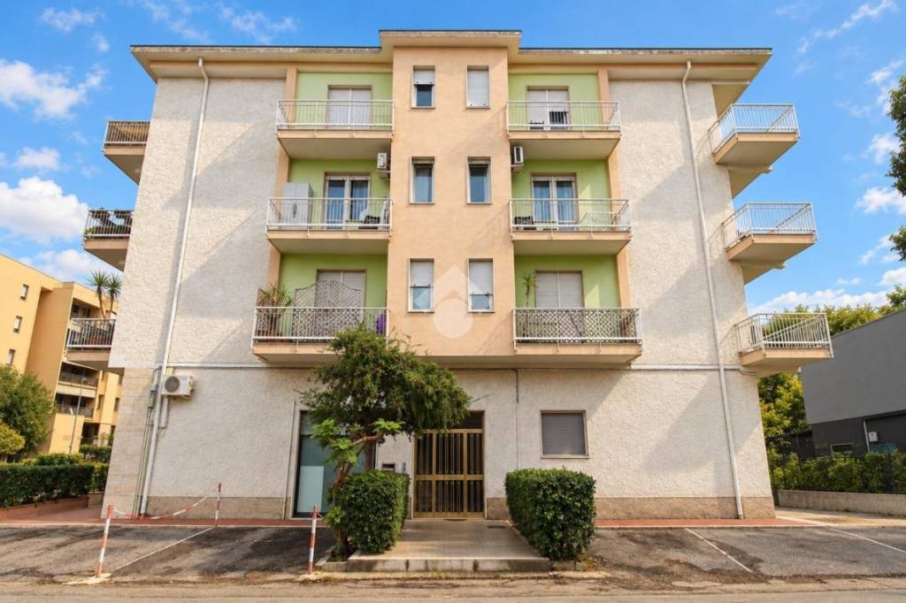 appartamento in vendita a Montesilvano in zona Villa Carmine