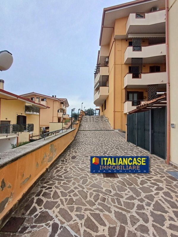 appartamento in vendita a Montesilvano in zona Montesilvano Colle