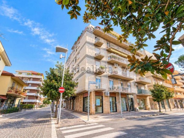 appartamento in vendita a Montesilvano in zona Villa Carmine