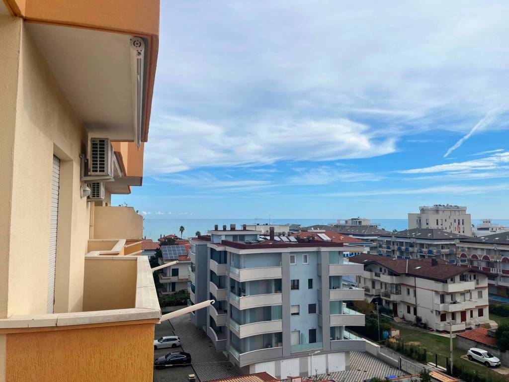 appartamento in vendita a Montesilvano in zona Montesilvano Marina