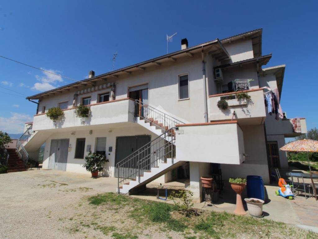 casa indipendente in vendita a Moscufo