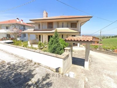 casa indipendente in vendita a Moscufo