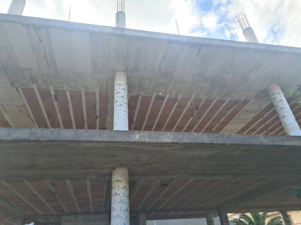 intera palazzina in vendita a Moscufo in zona Bivio Casone