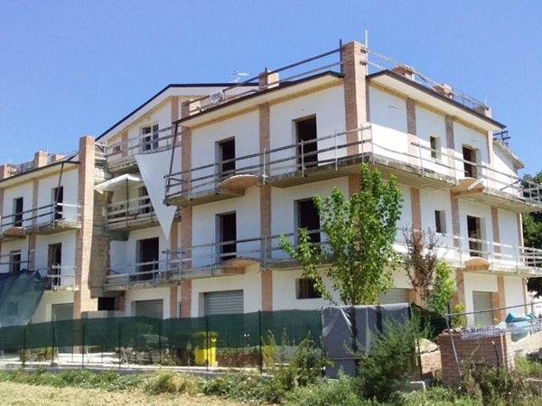 intera palazzina in vendita a Moscufo in zona Bivio Casone