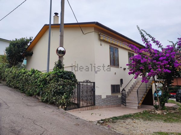 casa indipendente in vendita a Moscufo