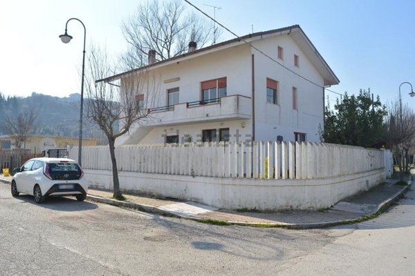 casa indipendente in vendita a Moscufo in zona Bivio Casone