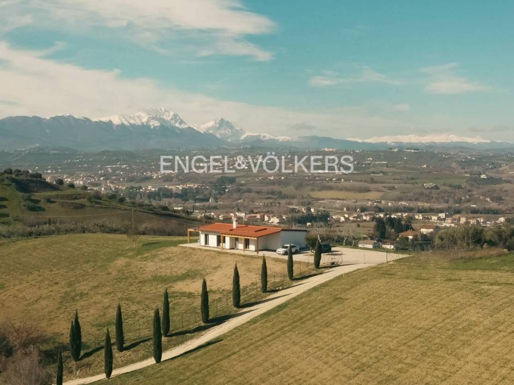 casa indipendente in vendita a Moscufo