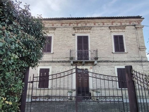 casa indipendente in vendita a Moscufo