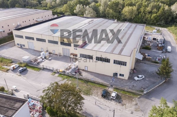locale commerciale in vendita a Moscufo
