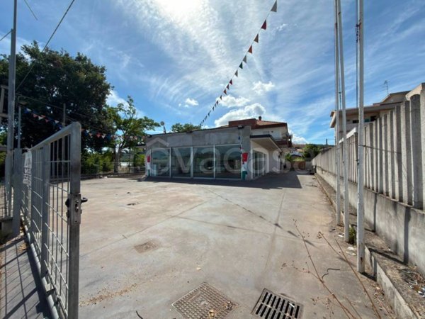 locale commerciale in vendita a Moscufo in zona Bivio Casone