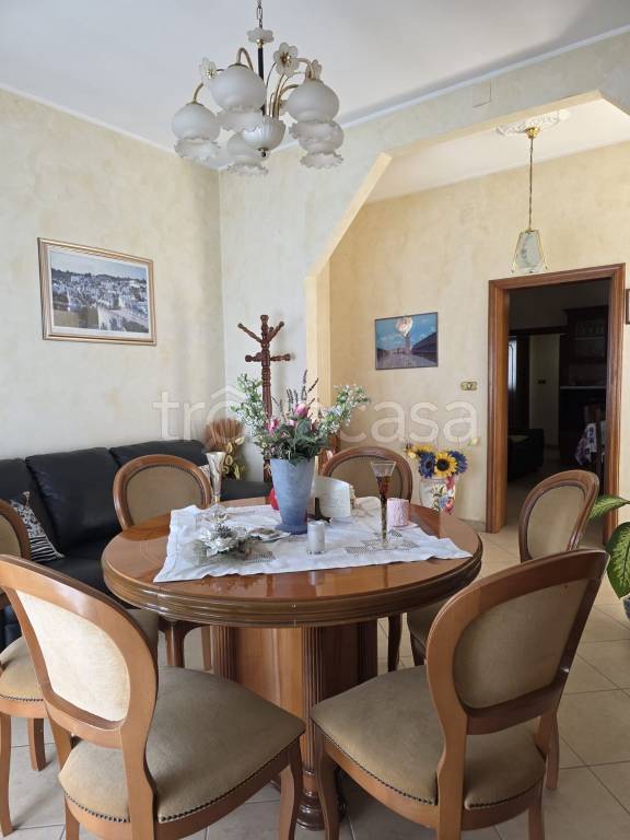 casa indipendente in vendita a Moscufo in zona Pischiarano