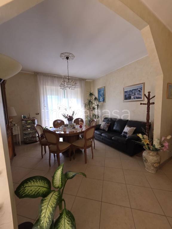 casa indipendente in vendita a Moscufo in zona Senarica