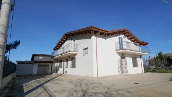 casa indipendente in vendita a Moscufo in zona Senarica