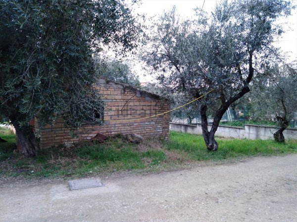 terreno in vendita a Moscufo in zona Senarica