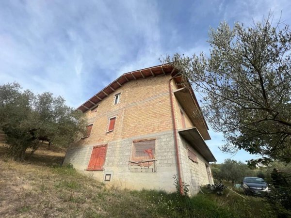 casa indipendente in vendita a Moscufo in zona Senarica